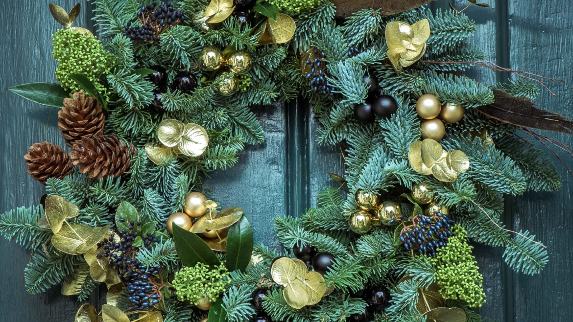 eco-friendly, foraged, Christmas, Wreath, Front door